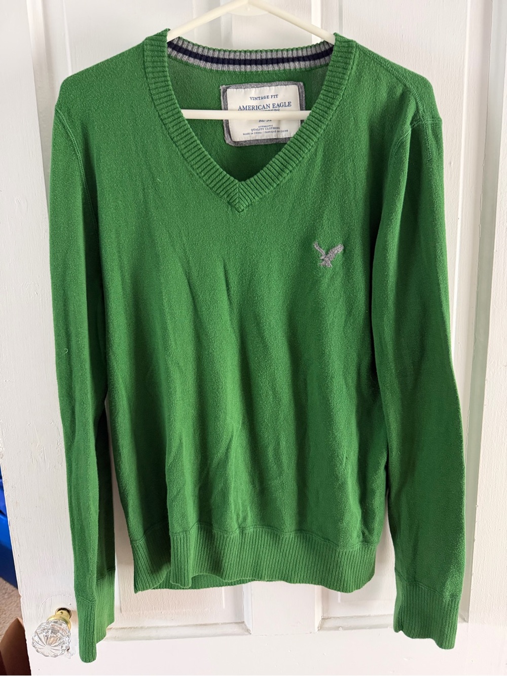 American Eagle Vintage Fit Men’s Green V Neck Sweater 100% Cotton Size Medium